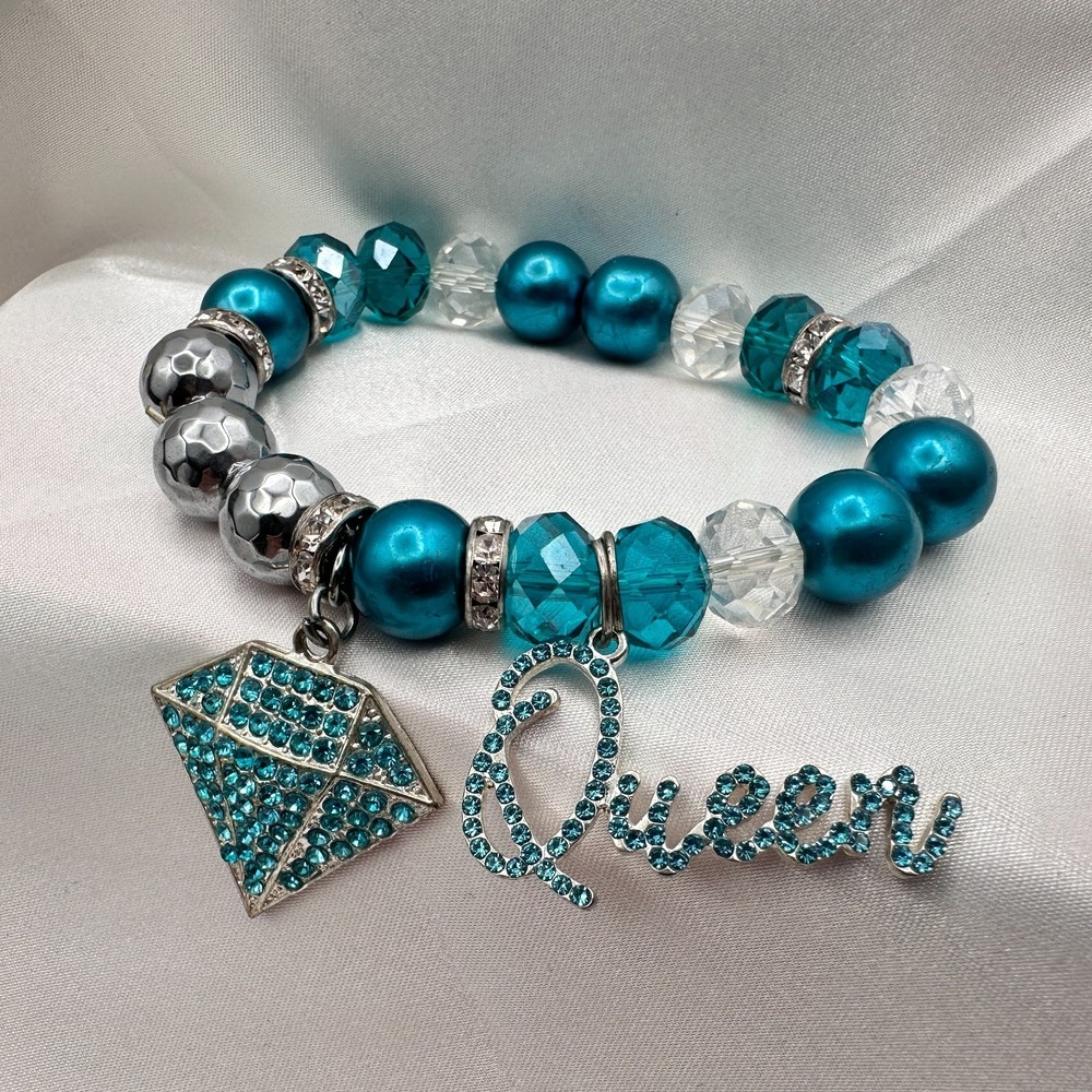 Vintage Y2K Rhinestones Queen Diamond Charm Silver Tone Bracelet Beaded Jewelry